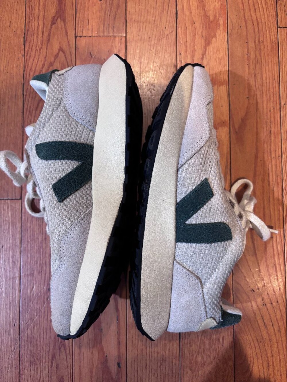 VEJA Rio Branco Retro Style Running Mesh Sneaker - Size 37